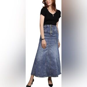Chartou Retro Exposure Button Fly Denim Maxi Skirt
